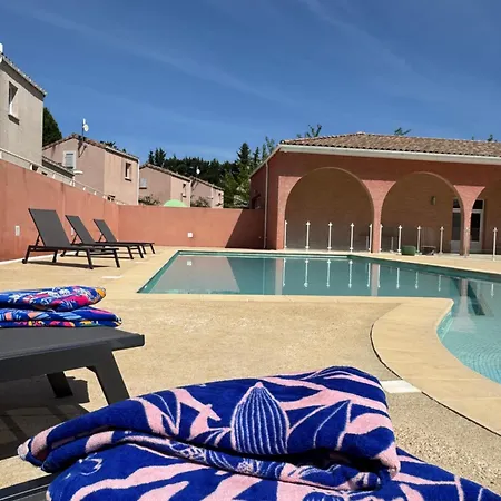 Feriehus La Maison Rose, Climatisation & Piscine *